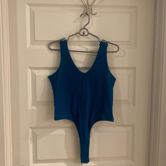 The Odells Brie Bodysuit in Sea Blue 1X - Picture 3 of 8